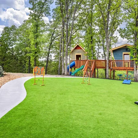 Lakefront Lodge Amazing Lake Views! Free Amenities! Something For Everyone!